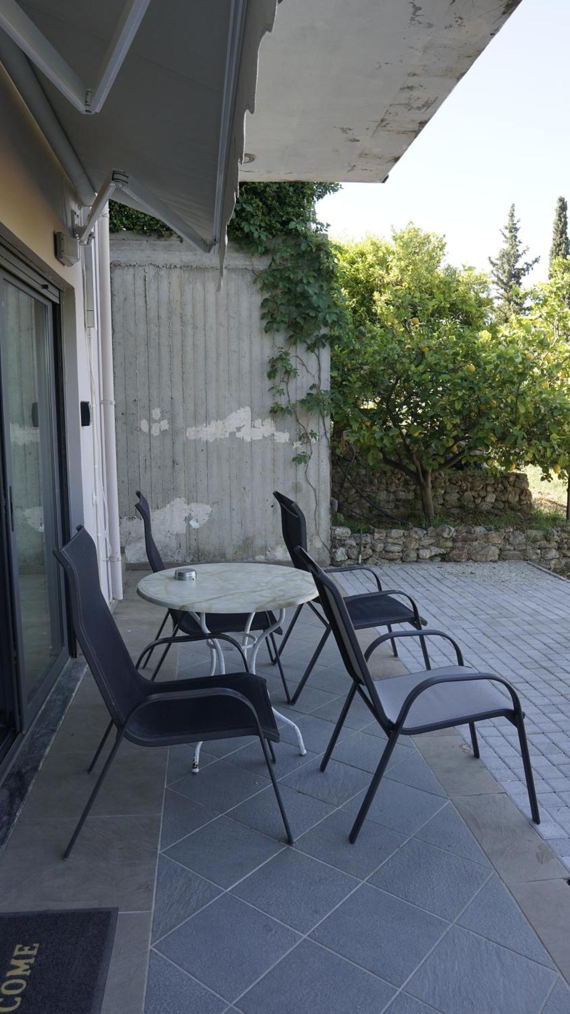 Romanos Patras Studio Exteriér fotografie